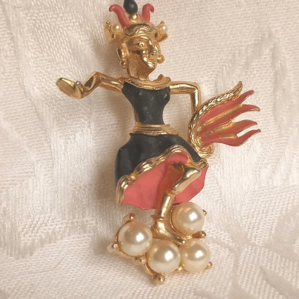 RARE Set Female Male Gypsy Dancer Enamel coral black Gold faux pearl READ 2